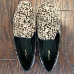 Express flats size 7